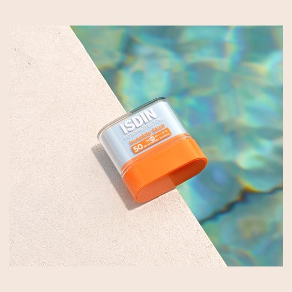 استیک ضد آفتاب ایزدین مدل Isdin Invisible Stick SPF 50 مناسب انواع پوست - Image 3
